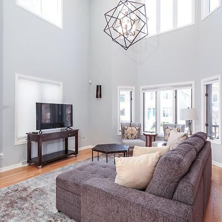Eclectic Stylish And Cozy Milwaukee Unit Villa Eksteriør billede